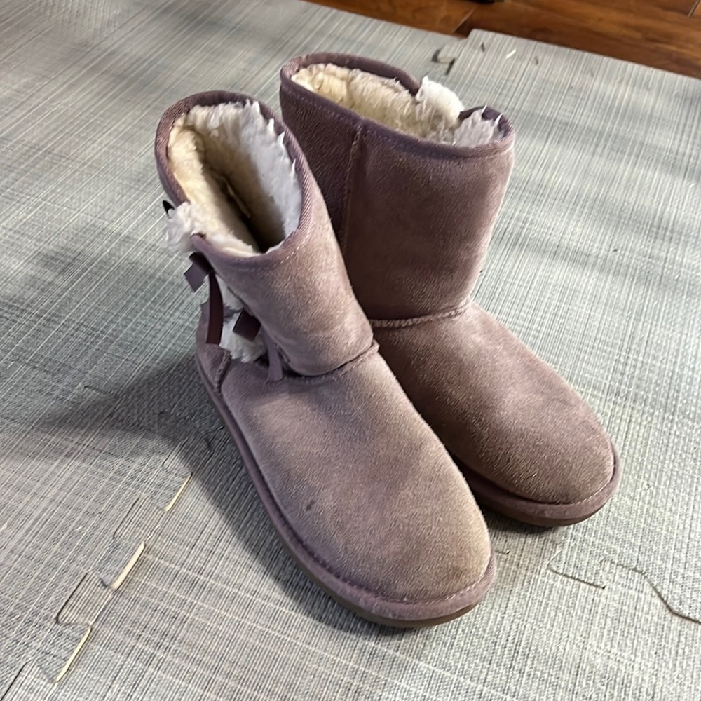 Koolaburra by Ugg fleece lined boot
